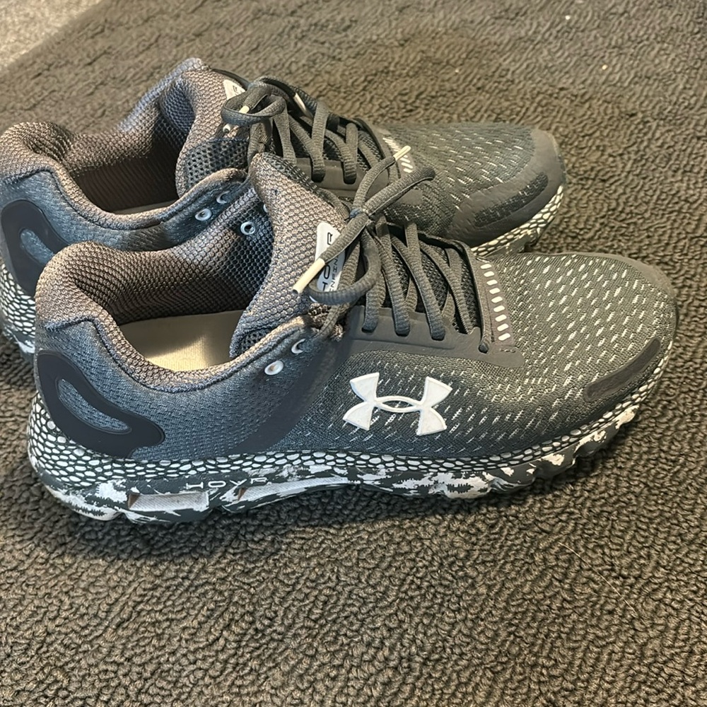 Men’s under armour shoes
